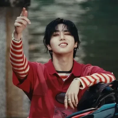 🧧  HAN   !   THEY  +  XE  +  HE's avatar