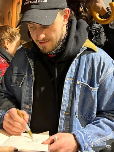 Harlin⭑ 🪧's avatar