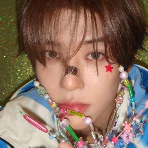 ✿    sion    𖹭    .    he she hyr's avatar
