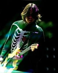 ;   ⁔  cesar﹐ ghost / it / he's avatar