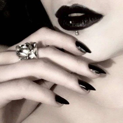 Michelle Thomson [👻]'s avatar