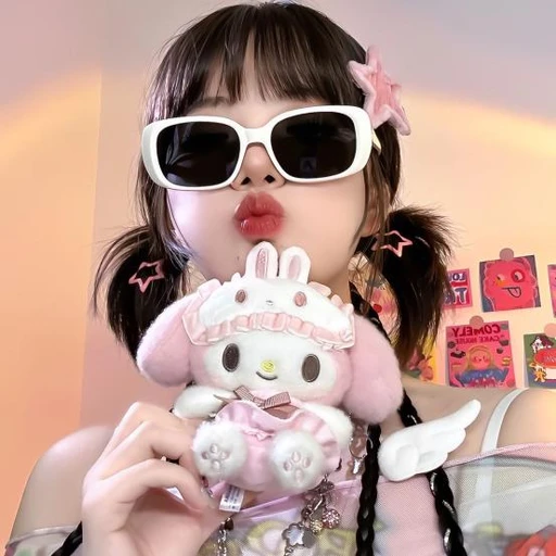 ✦   monday  ??   ·   she it week's avatar