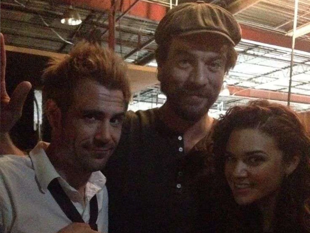 Chas⭑ 📇's banner