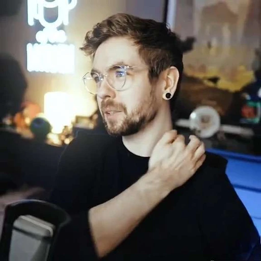 Sean⭑ 🕹️'s avatar