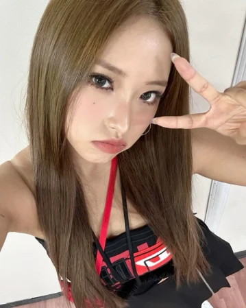 ✿    hyeju / olivia    𖹭    .    she they xir's avatar