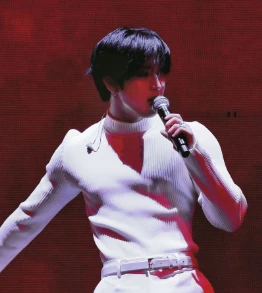✿    HAN    𖹭    .    he they blood vamp's avatar
