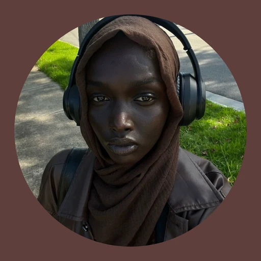 FARAH. 🤎🌿☕'s avatar