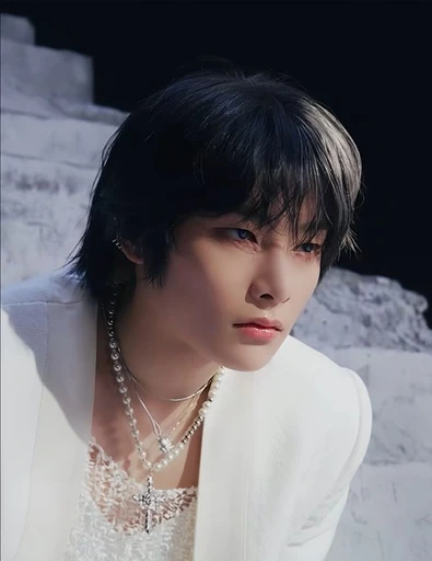 ✿    i.n / jeongin    𖹭    .    they he kitsune's avatar
