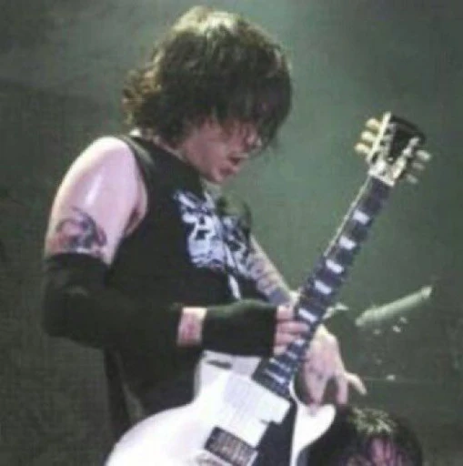 @ frank iero 𝜗𝜚 they she any's avatar