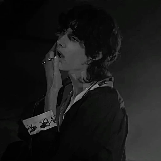 ✿    sombr / shane    𖹭    .    he they's avatar