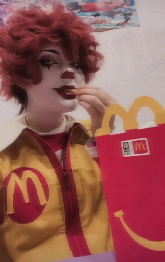 ~Ronald McDonald•He/They/Clown/Honk~'s avatar