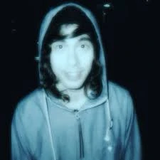 @ vic fuentes 𝜗𝜚 she any's avatar