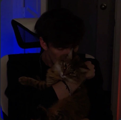 Soother/Socializer - Pezzy's avatar