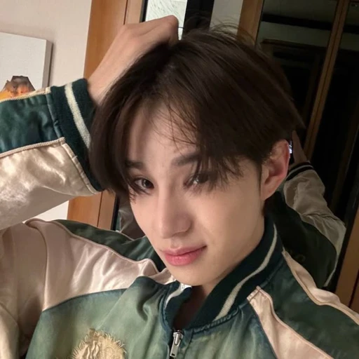 ✿    jungwoo / tingyou    𖹭    .    he she's avatar