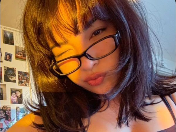 NADi !! 🌺📱🎧 { middle }'s banner