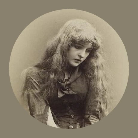 { Beatrice Ophelia Mallory. 🪞🏚️🫖 }'s avatar