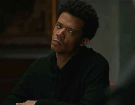 Louis⭑ 👔's avatar