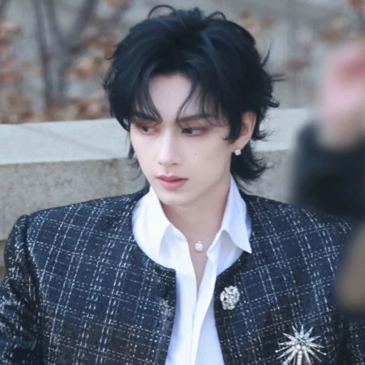 ✿    jun / junhui    𖹭    .    he she's avatar