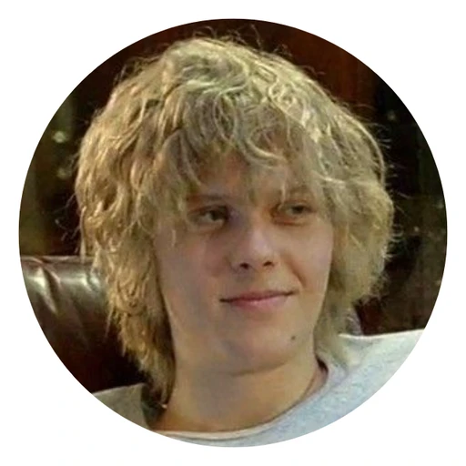 { - Kyle . 🌿🎧 ☣️ }'s avatar