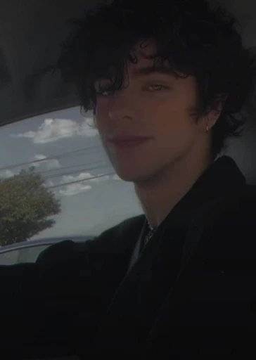 [🇫🇷🥖] • Ainsyl • {He/They} •'s avatar