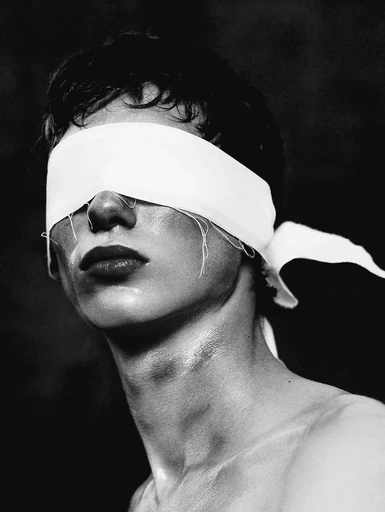 Leon⭑ 🦯's avatar