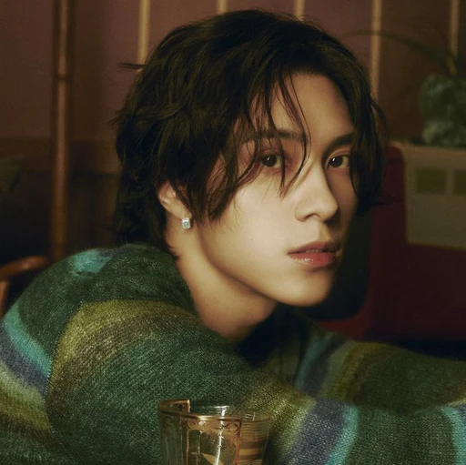 ✿    hendery / kunhang    𖹭    .    he they she's avatar