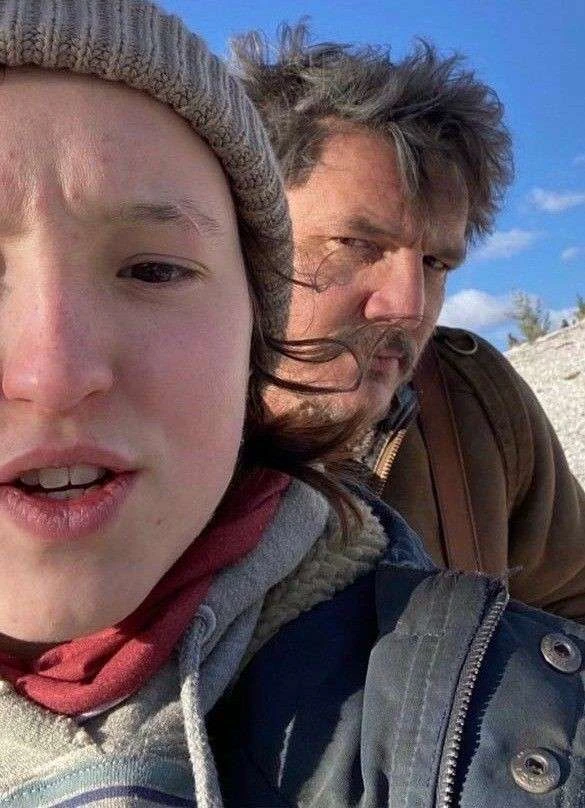 Ellie⭑ 🖍️'s banner