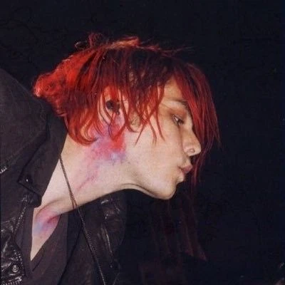 ✿    gerard way    𖹭    .    they them's avatar