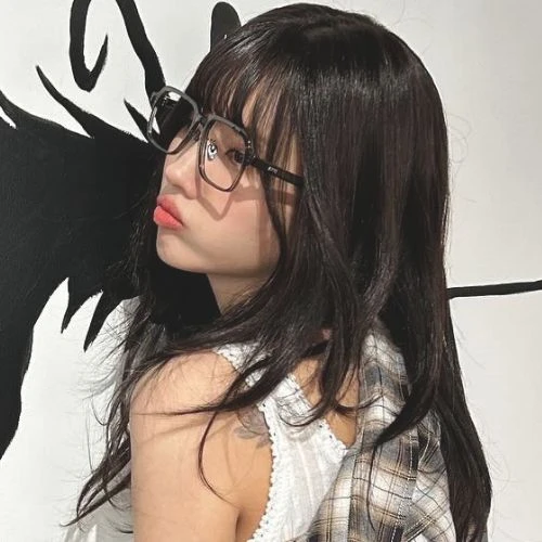 ✿    soyeon    𖹭    .    she they's avatar