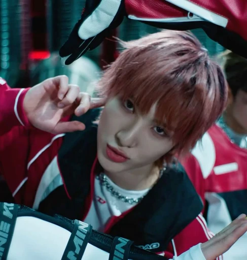 ✿    seeun    𖹭    .    he they's avatar