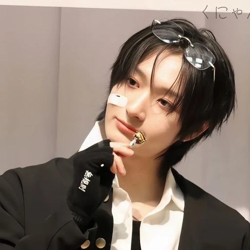 ✿    donghwa    𖹭    .    he she's avatar